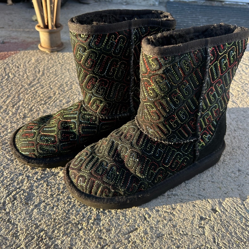 Ugg classic II graphic stick boots size 2y